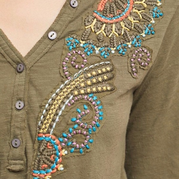 Akemi + Kin Embroidered Long Sleeve Henley T shirt - Picture 2 of 8